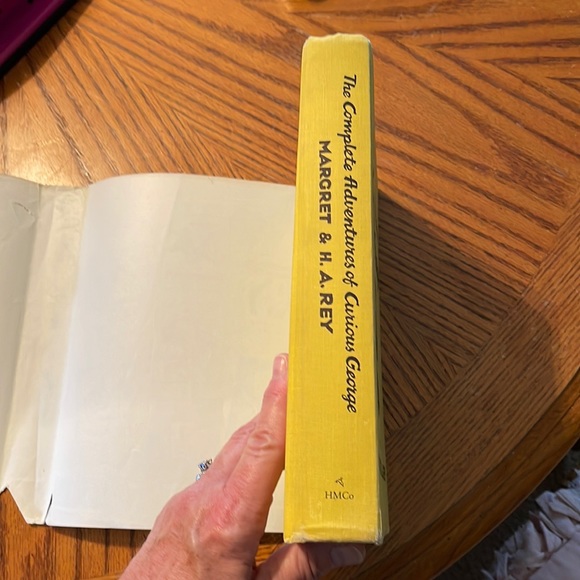 The Complete Adventures of Curious George - Picture 4 of 8